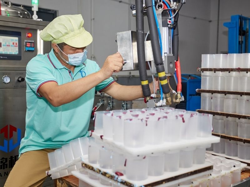 eco-friendly-sponge-manufacturer-lab eco-friendly-sponge-manufacturer-lab