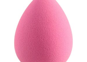 Bold fuchsia teardrop makeup sponge combines vibrant style with professional performance. High elasticity foam for precise contouring. Bulk orders welcome from certified cosmetic sponge manufacturer.