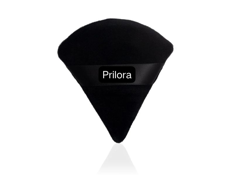 Pizza-shaped compact powder puff designed for precise facial application, including nose and eye areas. Soft material, reusable design, ideal for wholesale cosmetic manufacturing.