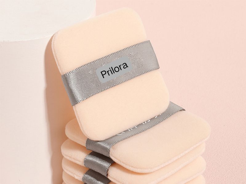 High-quality compact powder puff designed for pressed powder application. Soft texture, durable structure, and suitable for OEM cosmetic manufacturing and private label beauty brands.